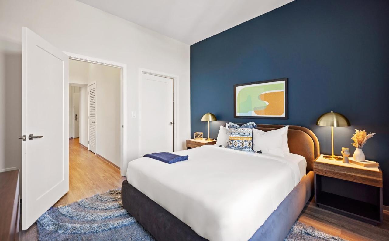 Hotel Placemakr Premier Sobro
